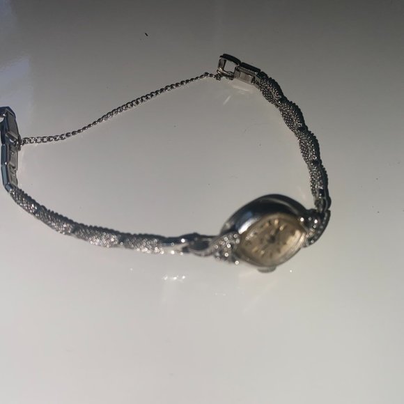 STUNNING Vintage Ladies Bulova 10k rolled gold plate M3 watch - Picture 2 of 6